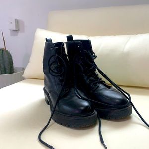 ⭐️ Cute Black Combat Boots